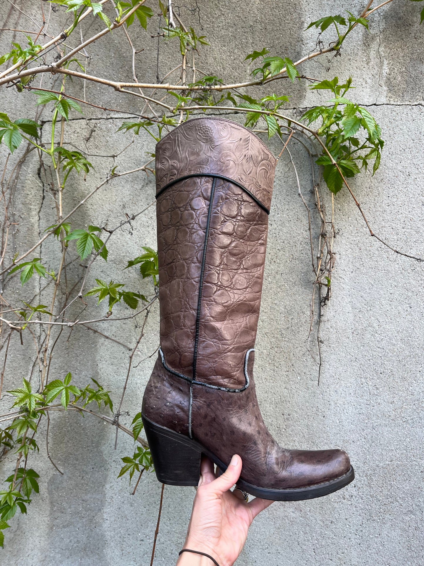 Vintage Knee High Heeled Boots (8w)