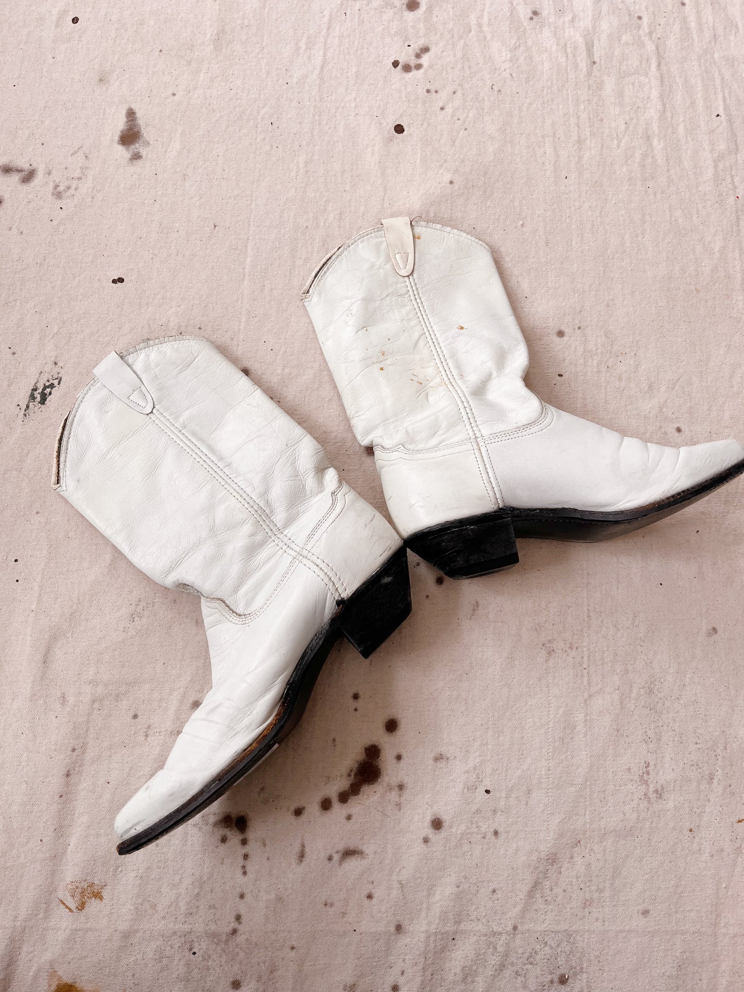 Vintage White Leather Fringed Cowboy Boots