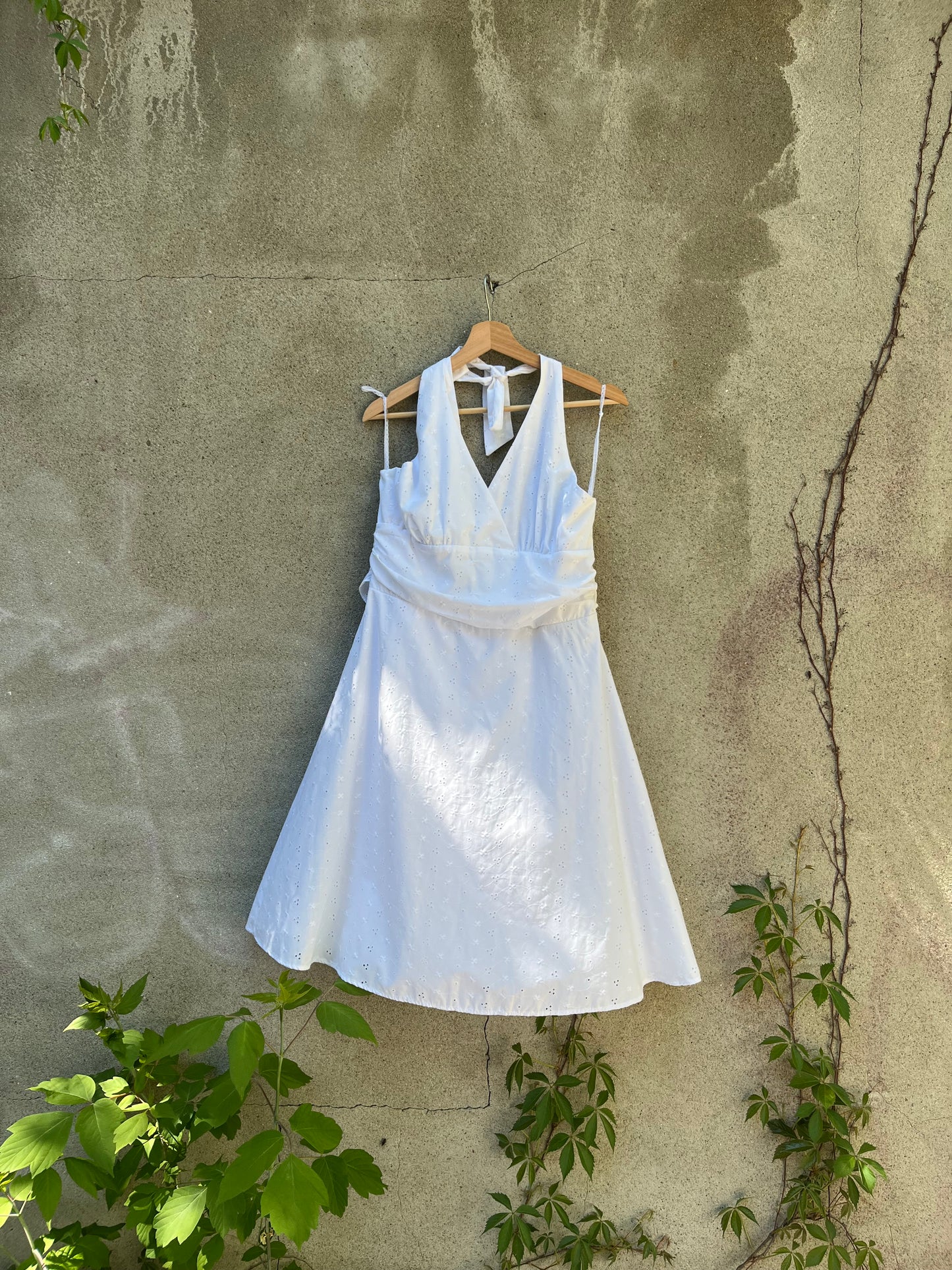 Vintage Cotton Eyelet Summer Halter Dress (L/XL)