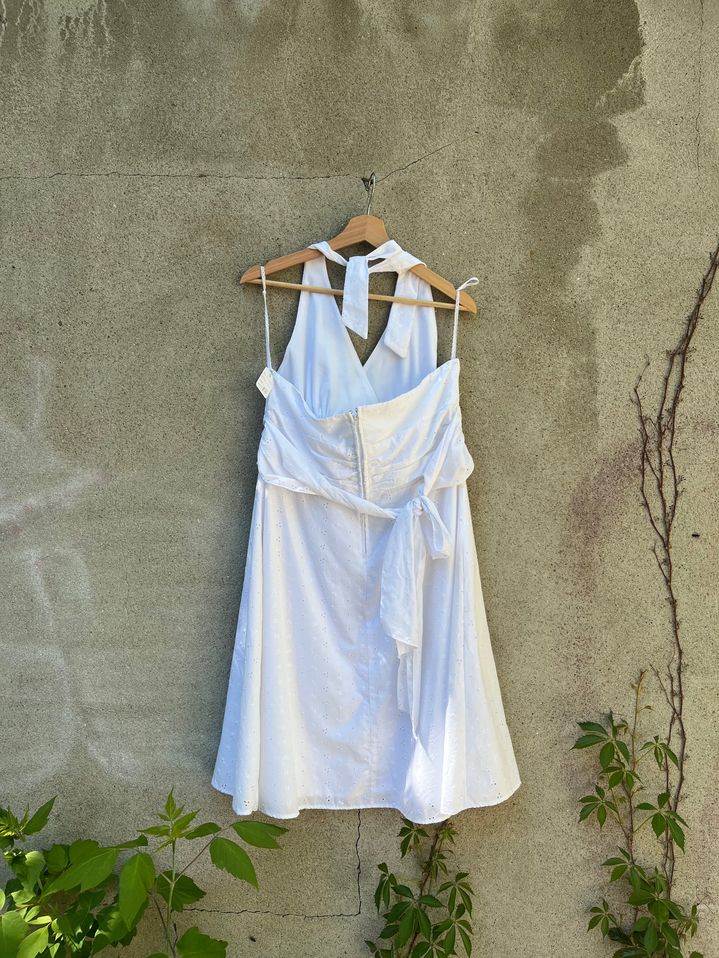 Vintage Cotton Eyelet Summer Halter Dress (L/XL)